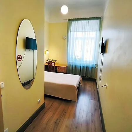 Louna Hostel *